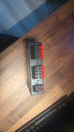 Multi-Channel Speaker Wire Distribution Block