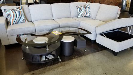 Contemporary white 6pc sectional