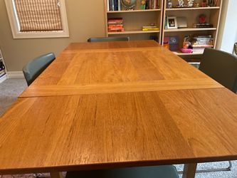 Wood Extendable Dining Table
