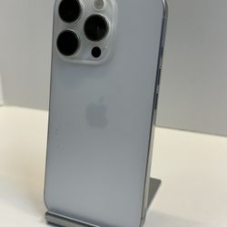 Apple iPhone 16 PRO 256gb. ( Fully Unlocked )