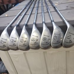 Hybrid Iron Set, 4,5,6,7,8,9,pw.
