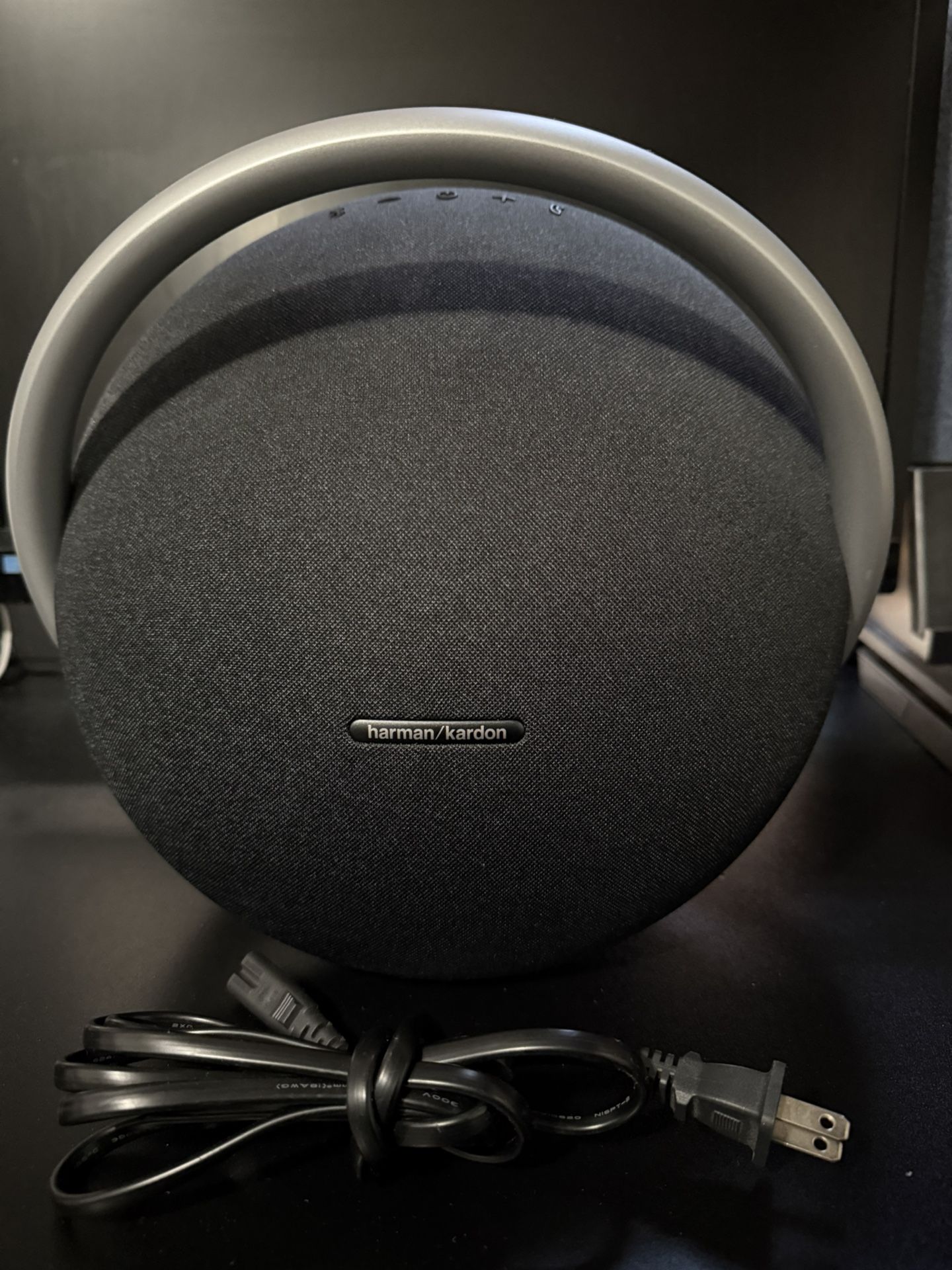 HARMAN KARDON ONYX STUDIO 8 SPEAKER