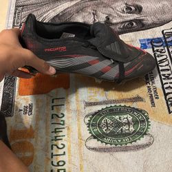 Adidas Predators Stealth Victory Size 8.5