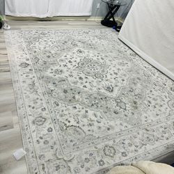 Livabliss St Tropez Area Rug 8'x10'