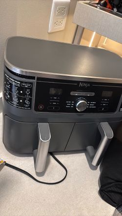 Almost brand new ninja air fryer