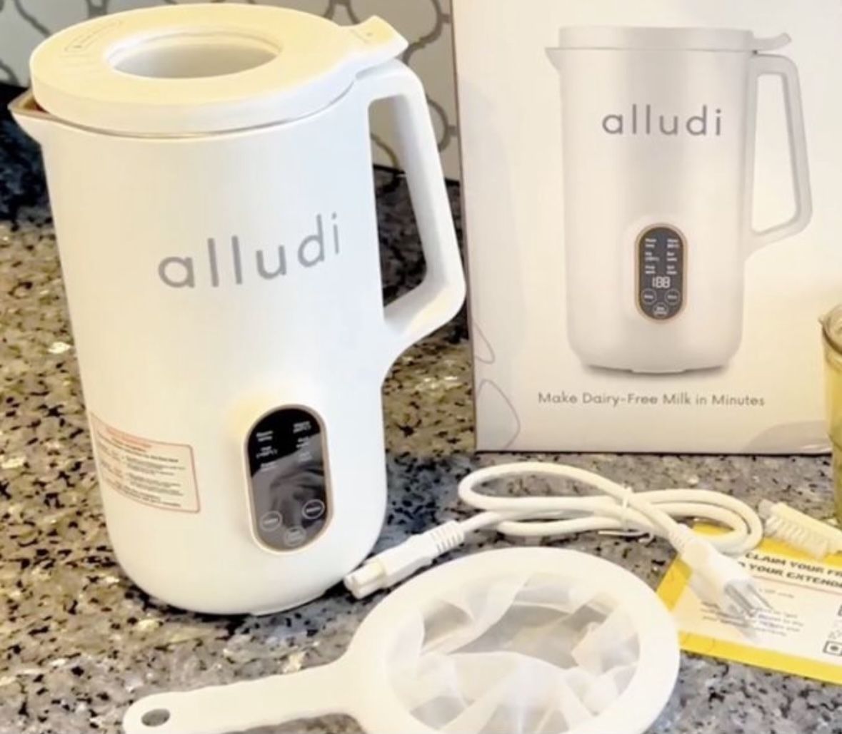 NEW automatic 6 in 1 Nut Milk Maker machine for 27 oz