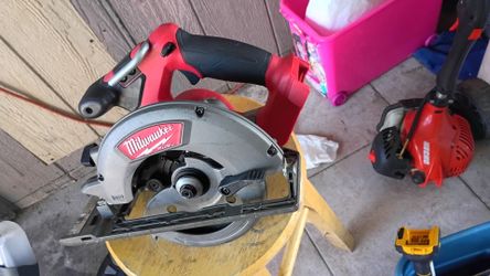Milwaukee fuel 6.1/2 circular saw .tool only .