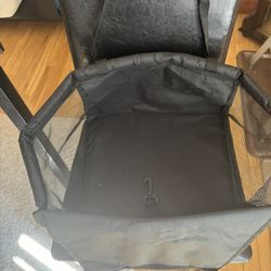 In great condition, dogs car seat a little bigger than medium asking 20