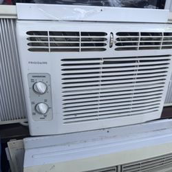 Air Conditioner Frigidaire 