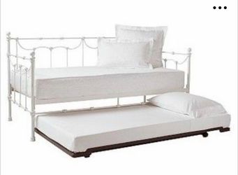 Pottery Barn White Iron Daybed with Trundle