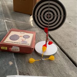 Magnetic Dart Board