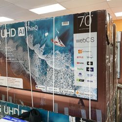 70”LG UHD 4K SMART TV