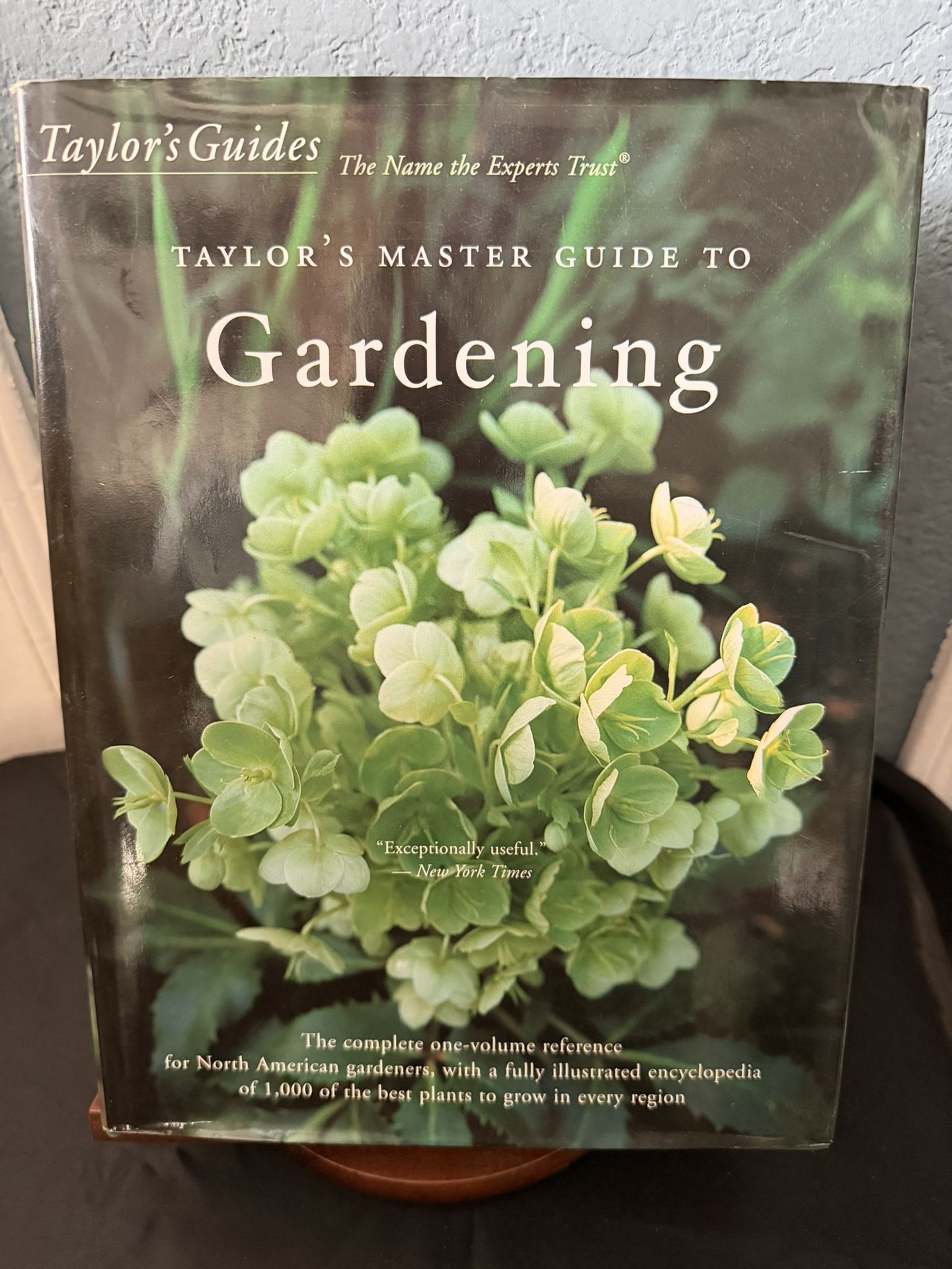 Taylor's Master Guide To Gardening Book