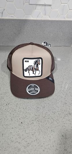 Basic Cap Noir Horse Snapback Trucker Hat