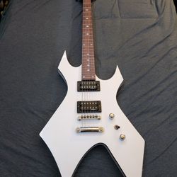 Electric Guitar B.C. Rich Revenge