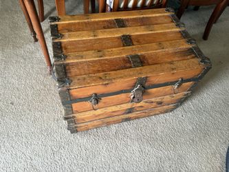 Pier One In Porch Let Wooden Trunk