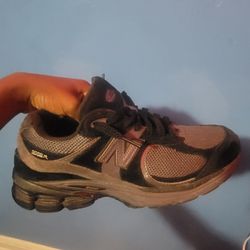 New Balance 2002R