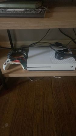 Xbox One S & 2 Controllers For Sale!
