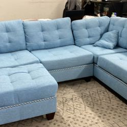 New 104x75 Reversible Sectional Couch On Sale / Free Delivery 