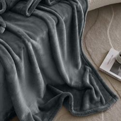Royoliving Sherpa Throw Blanket Wrap In Warmth Brand New
