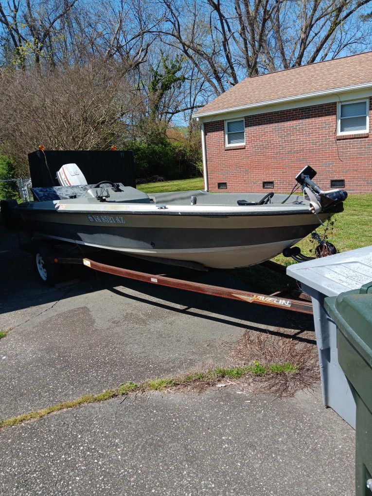 16 Ft Bass Boat
