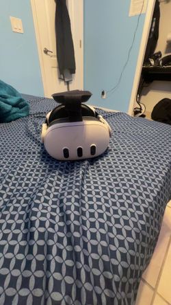 Quest 3 Vr No charger, No box