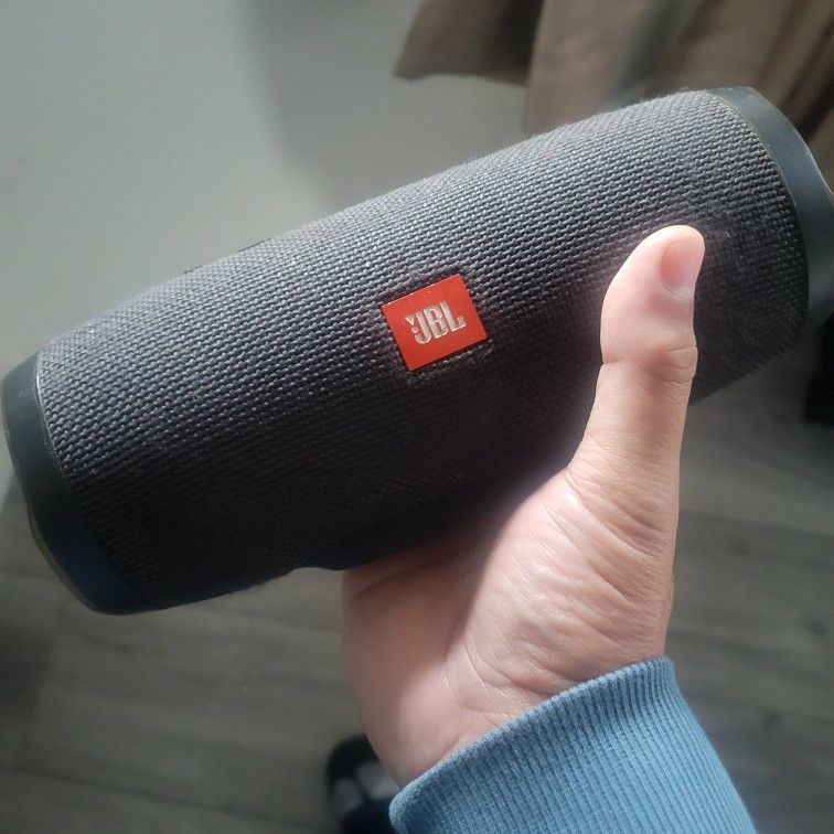 JbL Boom Box