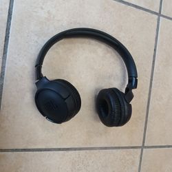 JBL TUNE  720BT Wireless Headphones