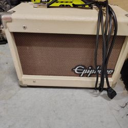 Epiphone Studio Acoustic 15C Guitar Amp w/ Chorus - Great Condition!