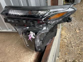 LEFT SIDE HEADLIGHT 2024 CHEVROLET TRAX