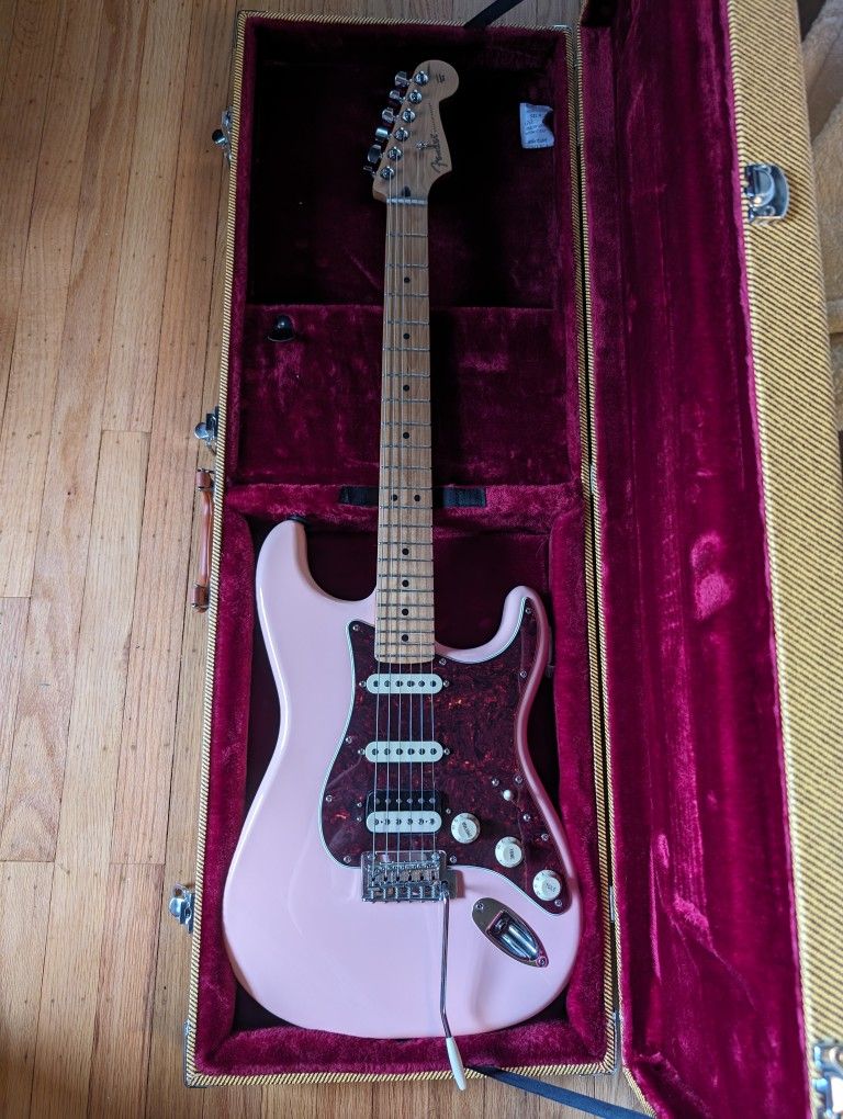 Fender Player Deluxe Stratocaster HSS - Shell Pink with Roasted Maple Neck