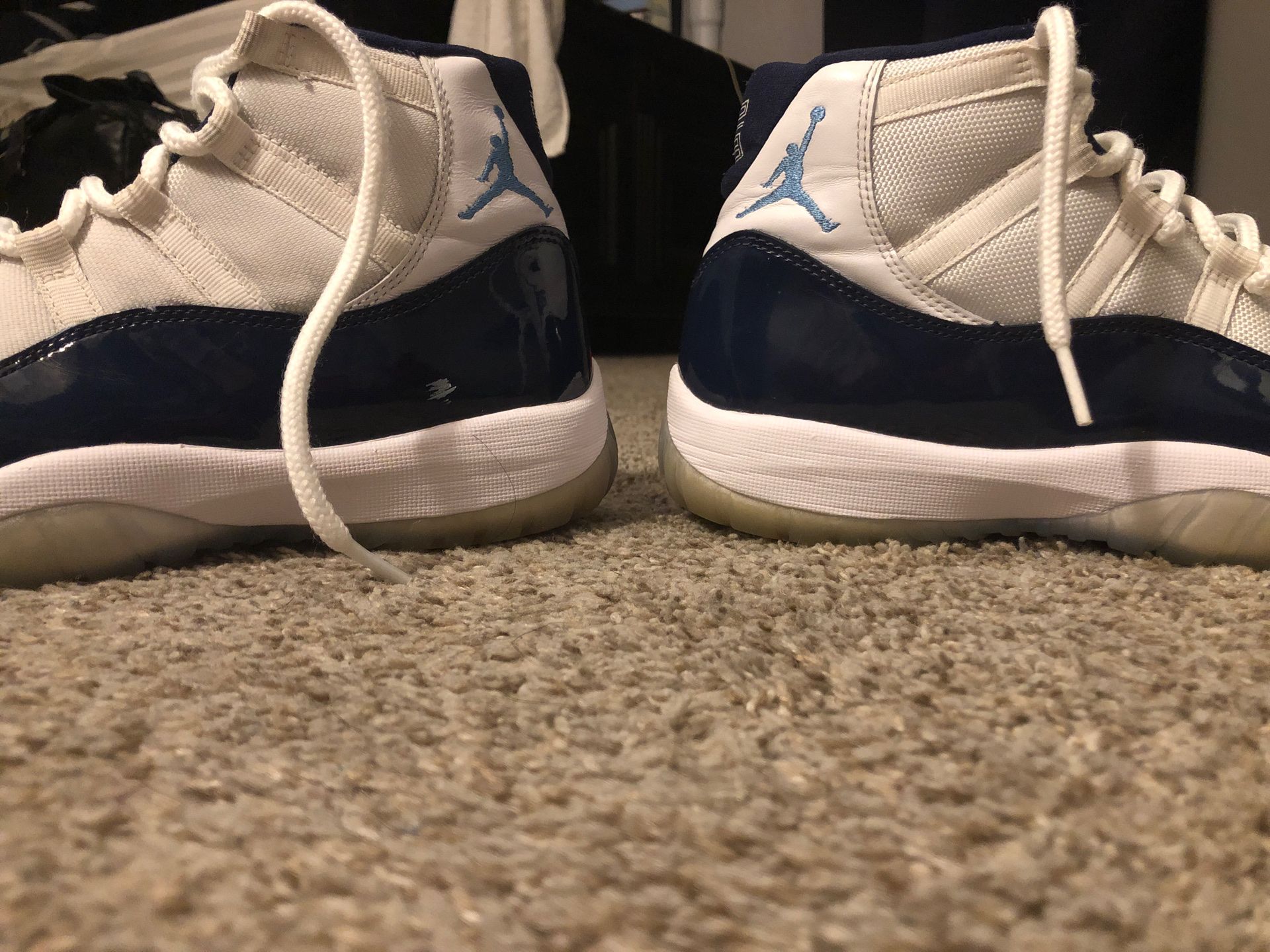 Air Jordan 11 Retro (Size 10)