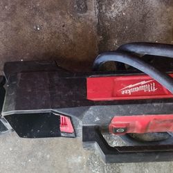 MILWAUKEE TRANSFER PUMP