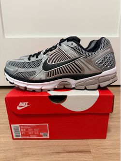 Nike Zoom Vomero 5 “Metallic Silver College Grey” Men’s Size 9.5 FJ4151-007
