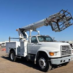 1999 Ford F-800 Non CDL 