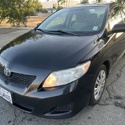 2010 Toyota Corolla LE clean title