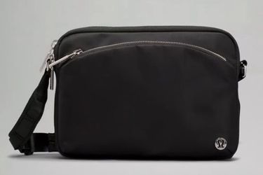 Lululemon Crossbody Purse Bag Black City Adventurer Crossbody Bag 2.5L