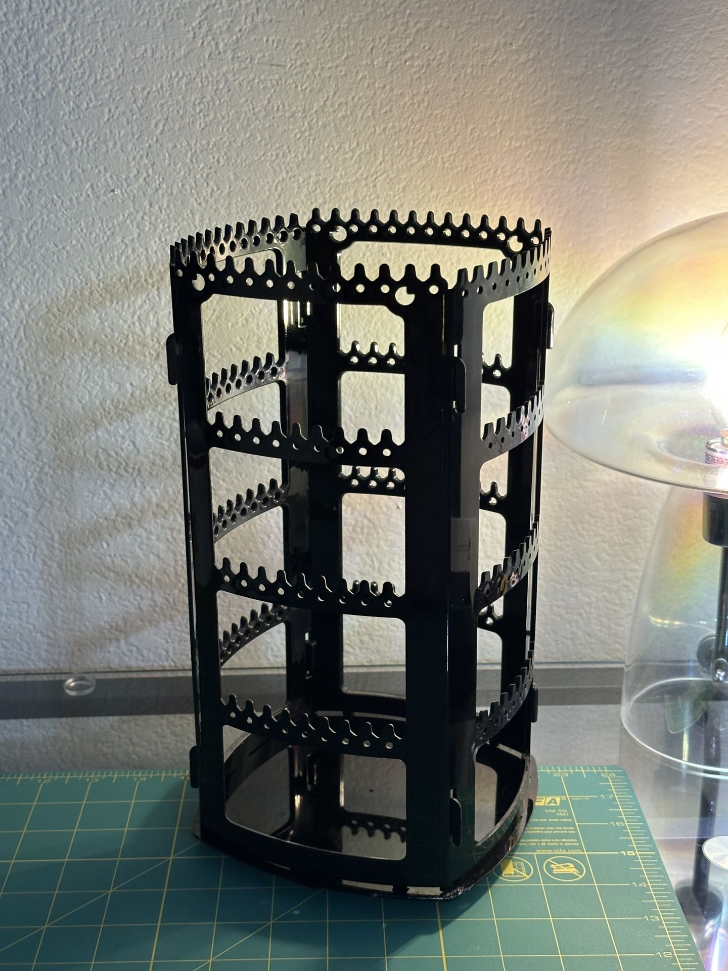 Rotating Earring Display