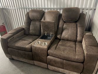 Recliner sofa