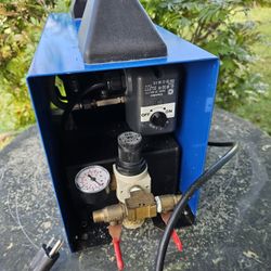 Badger  480 - one airbrush compressor.