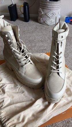 LV boots size 39