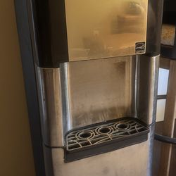 Viva water dispenser