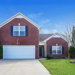 LOVELY SINGLE PROPERTY AVAILABLE NOW!!!