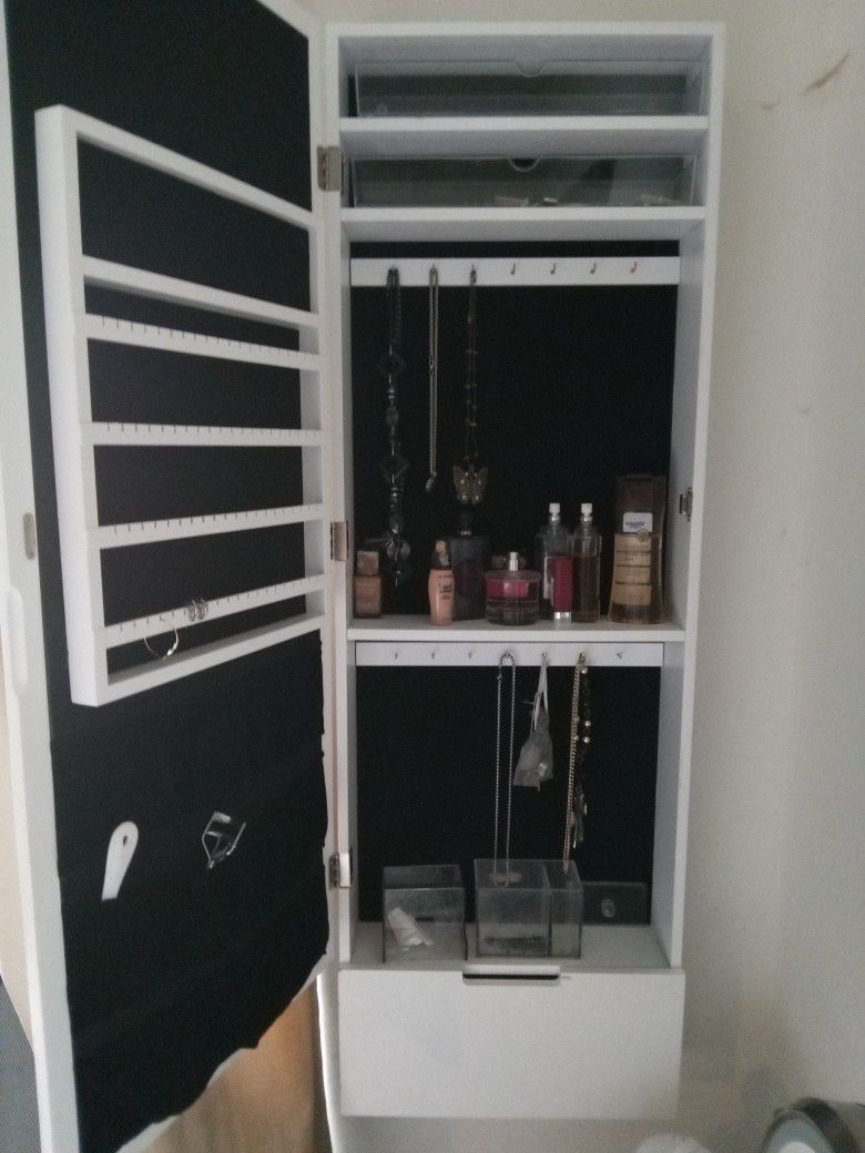 Jewelry Cabinet With Mirror 
