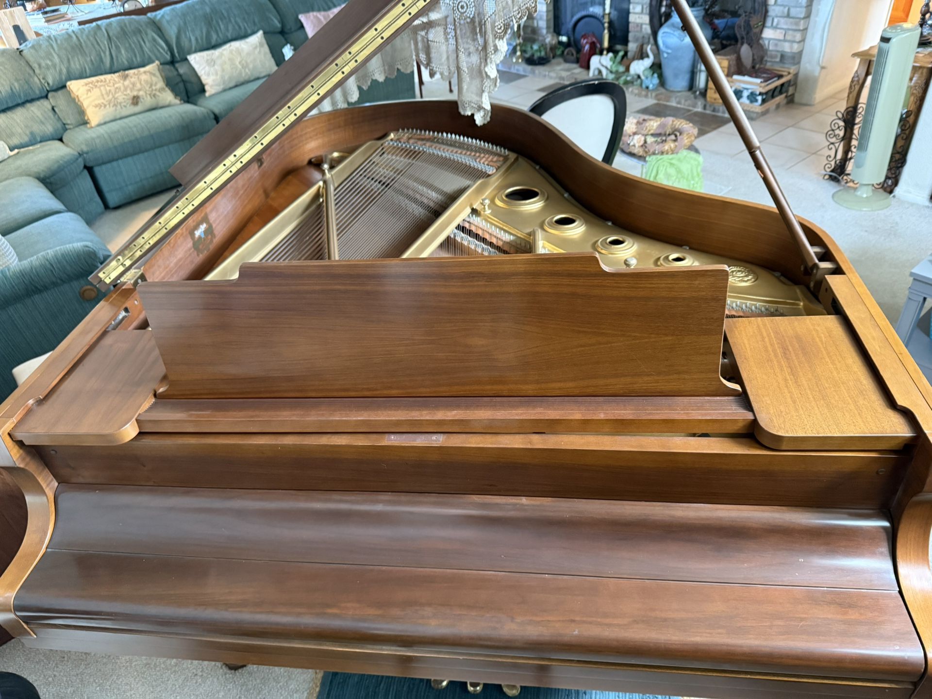K. Kawai KG-3C 6’1″ Baby Grand Piano – Made in Japan – Excellent Condition