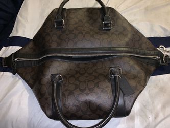 Coach Duffle bag with strap in excellent condition