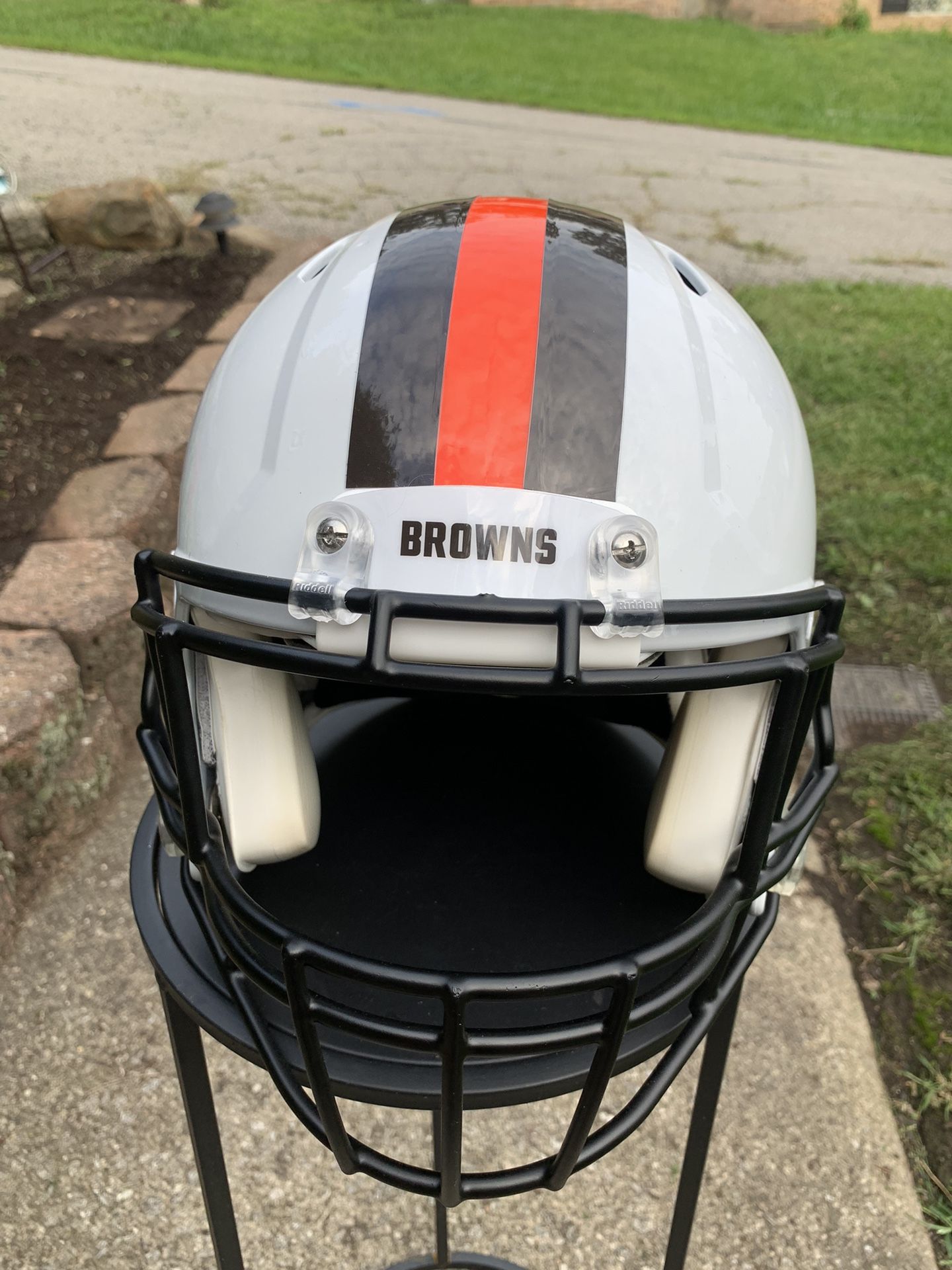 Riddell Full Size Browns Football Helmet for Sale in Lowellville, OH -  OfferUp