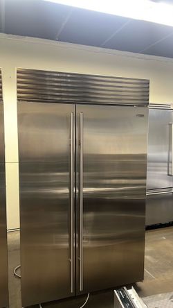 SUB ZERO 48”WIDE BUILT IN STAINLESS STEEL REFRIGERATOR