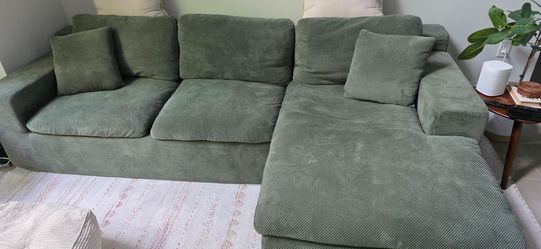 Green Fabric Sectional Sofa with Chaise