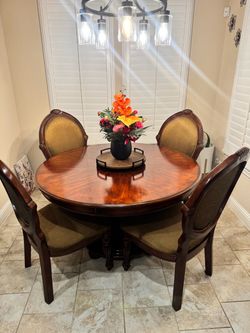 Round Wood Dining Table with 4 Chairs